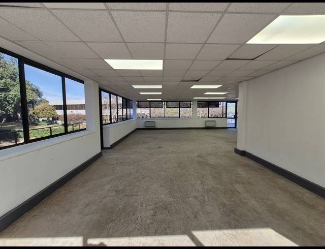 426M² OFFICE TO LET IN WOODMEAD